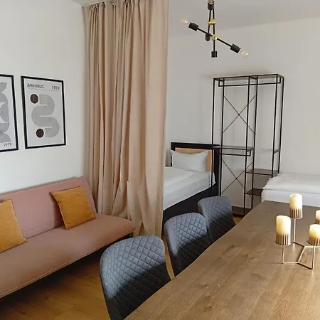 Apartment Sali Homes - 3br Apartment, 6 Single Beds, Bayreuth