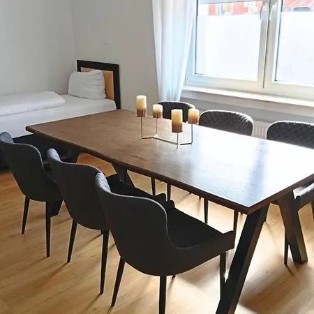 Sali Homes - 3br Apartment, 6 Single Beds,